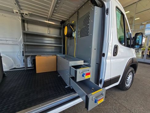 Used 2025 RAM ProMaster 2500 FWD image 24