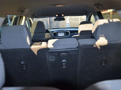 Used 2019 Kia Sorento LX w/ LX V6 Convenience Package image 40