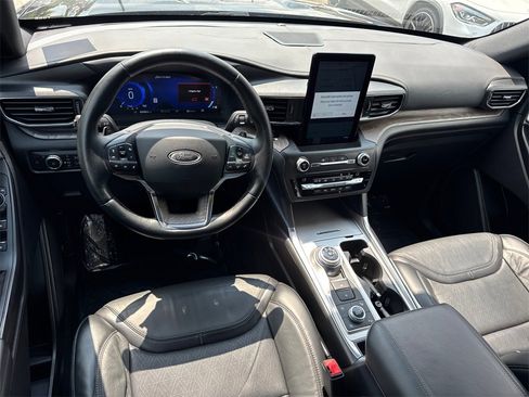 Used 2020 Ford Explorer Platinum w/ Premium Technology Package image 22