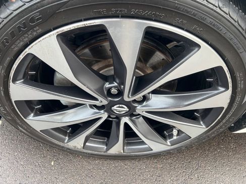 Certified 2018 Nissan Maxima Platinum image 45