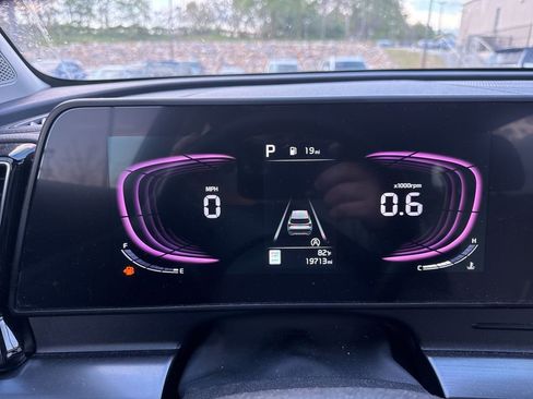 Used 2025 Kia Sportage EX image 5