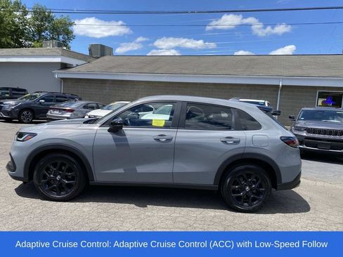 Used 2024 Honda HR-V Sport image 2