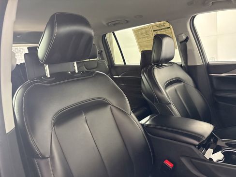 Used 2023 Jeep Grand Cherokee L Limited w/ Luxury Tech Group II image 30