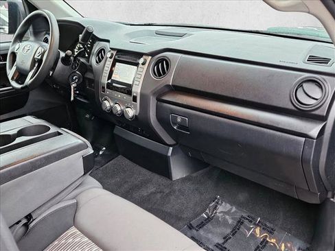 Used 2018 Toyota Tundra SR image 20