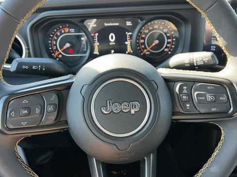 Certified 2024 Jeep Gladiator Sport w/ Premium Package image 20