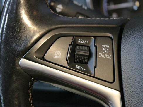 Used 2018 Buick Encore Essence w/ Experience Buick Package FWD image 21