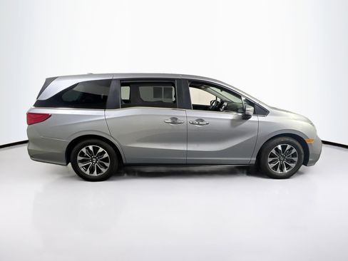 Used 2023 Honda Odyssey EX-L image 4