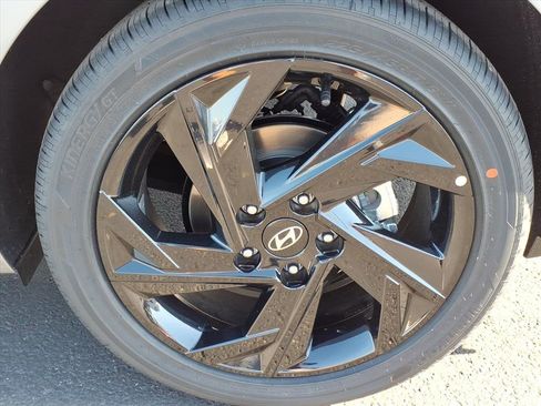 New 2026 Hyundai Elantra SEL Sport Premium image 6