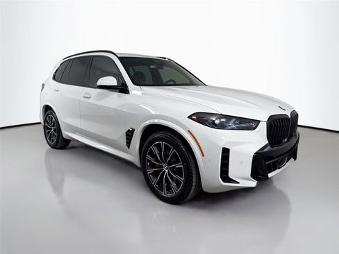 New 2026 BMW X5 xDrive40i w/ M Sport Package AWD/4WD image 4