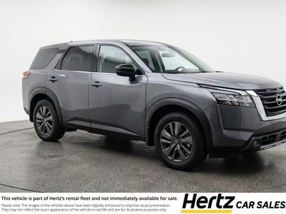 Used 2025 Nissan Pathfinder SV