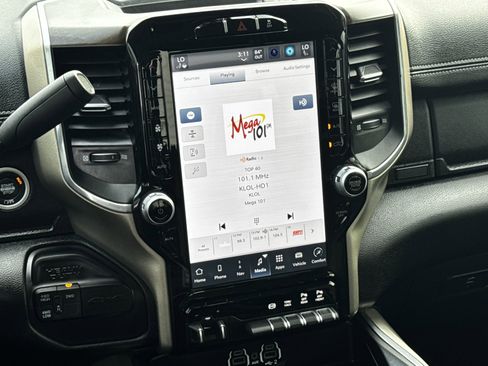 Used 2024 RAM 2500 Laramie image 17