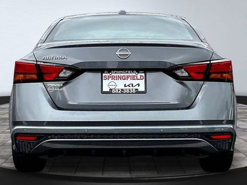 Used 2025 Nissan Altima 2.5 SV FWD image 5