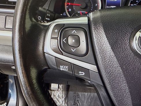 Used 2016 Toyota Camry SE image 14