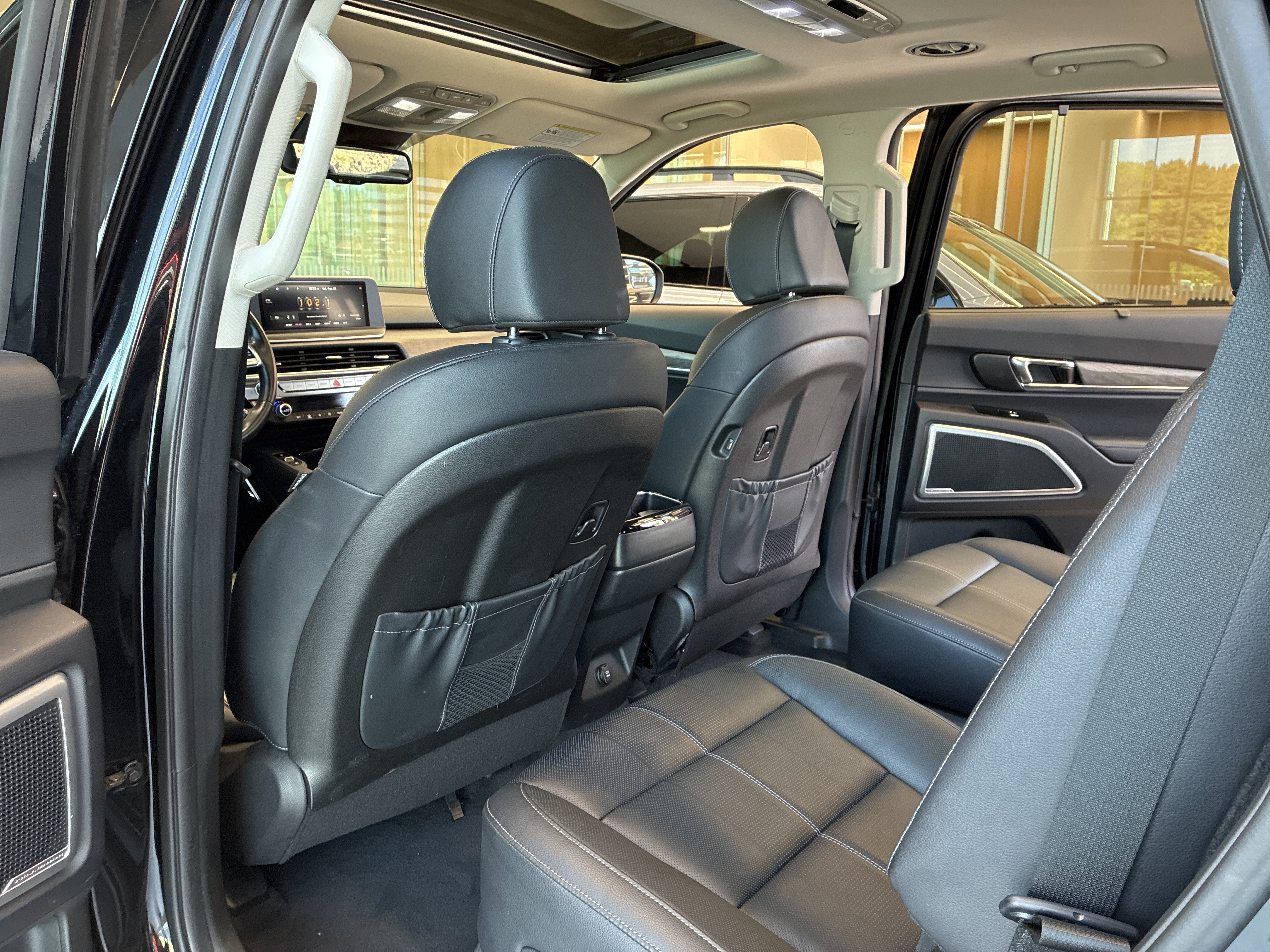 Certified 2022 Kia Telluride EX w/ EX Premium Package AWD/4WD image 13