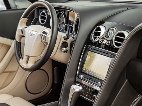 Used 2015 Bentley Continental GT image 30