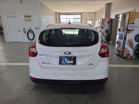Used 2014 Ford Focus SE image 6