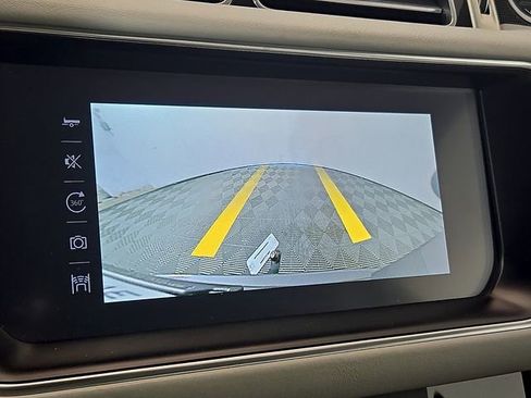 Used 2017 Land Rover Range Rover HSE image 20