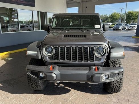 New 2025 Jeep Gladiator Mojave w/ Convenience Group image 2
