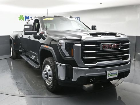 Used 2026 GMC Sierra 3500 SLE w/ SLE Value Package AWD/4WD image 5