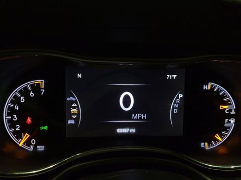 Used 2017 Jeep Grand Cherokee Laredo AWD/4WD image 23