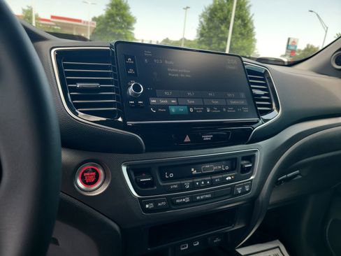 Certified 2026 Honda Ridgeline Sport image 17