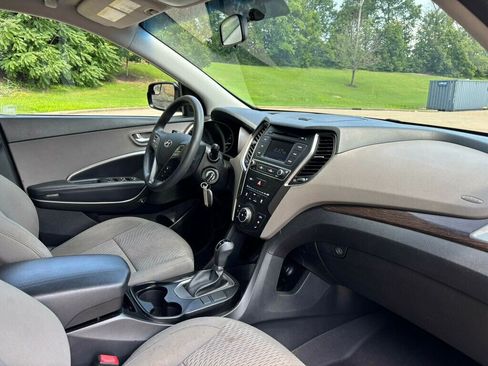 Used 2017 Hyundai Santa Fe Sport image 12