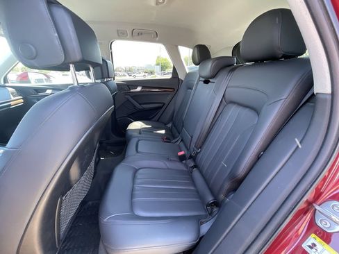Used 2019 Audi Q5 Premium AWD/4WD image 39