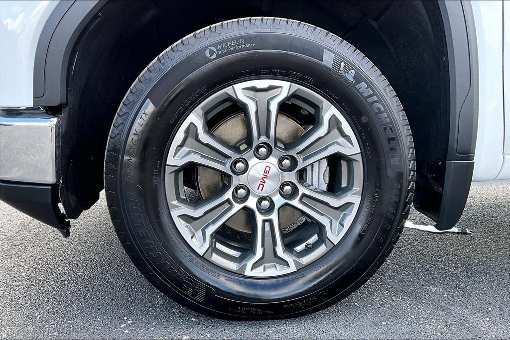 Used 2025 GMC Sierra 1500 SLT AWD/4WD image 35