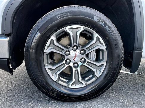 Used 2025 GMC Sierra 1500 SLT AWD/4WD image 35
