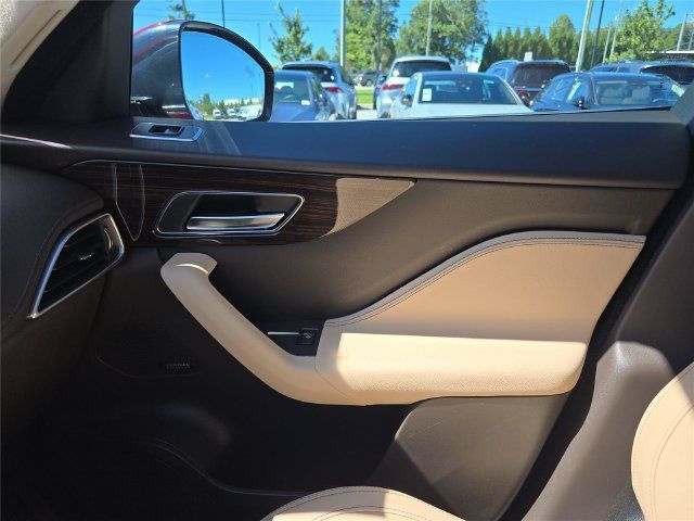 Used 2020 Jaguar F-PACE Prestige AWD/4WD image 23
