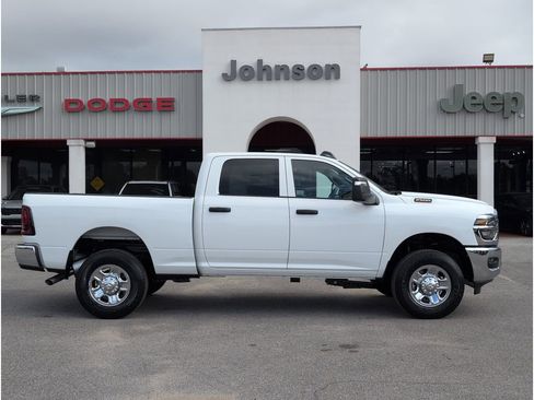 New 2026 RAM 2500 Tradesman w/ Chrome Appearance Group image 6
