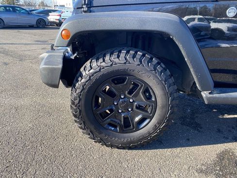 Used 2017 Jeep Wrangler Sport image 9