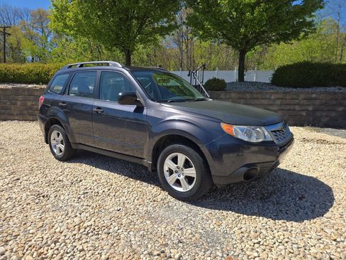 Used 2013 Subaru Forester 2.5X AWD/4WD image 1