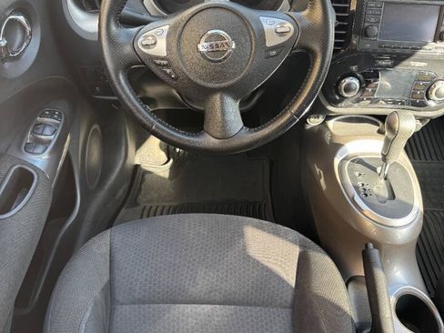 Used 2011 Nissan Juke SV FWD image 9