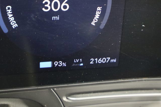 Used 2024 Hyundai Kona SEL FWD image 32