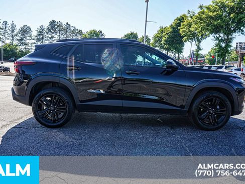 Used 2025 Chevrolet Trax ACTIV w/ Sunroof Package FWD image 10
