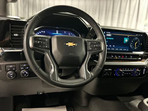 Used 2025 Chevrolet Silverado 1500 LT image 15