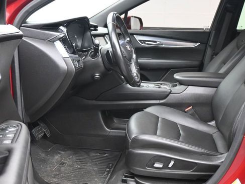 Used 2020 Cadillac XT5 Luxury FWD image 13