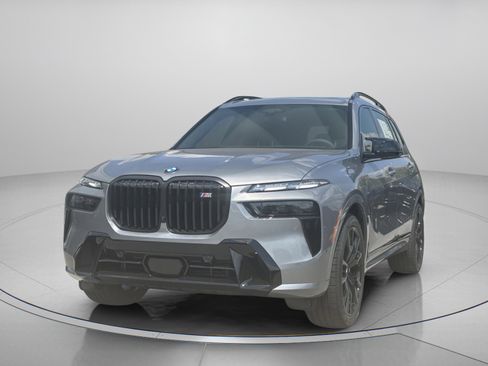Used 2026 BMW X7 M60i AWD/4WD image 2