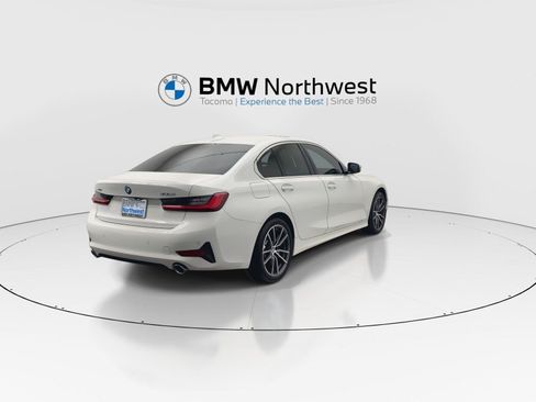 Used 2021 BMW 330i xDrive Sedan w/ Convenience Package AWD/4WD image 3