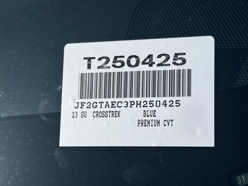 Used 2023 Subaru Crosstrek 2.0i Premium AWD/4WD image 14
