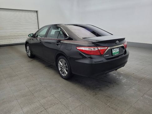 Used 2016 Toyota Camry SE image 5