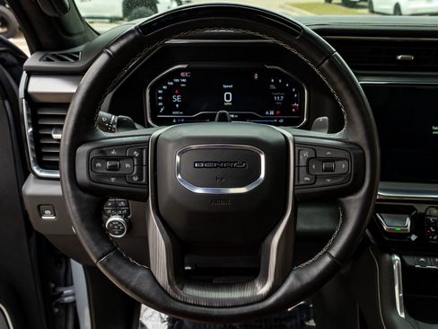 Used 2025 GMC Sierra 1500 Denali Ultimate image 18