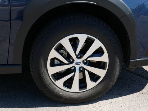 Used 2024 Subaru Outback Premium image 15