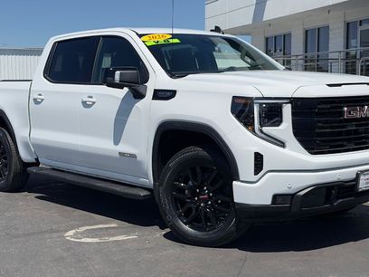 New 2026 GMC Sierra 1500 Elevation w/ Elevation Premium Package
