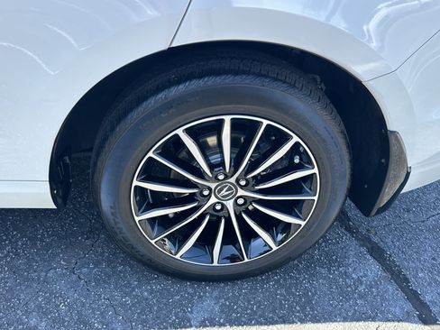 Certified 2025 Acura RDX SH-AWD w/ Advance Package image 23