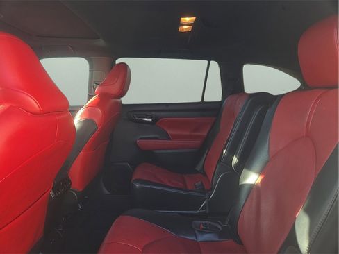 Certified 2022 Toyota Highlander XSE image 14