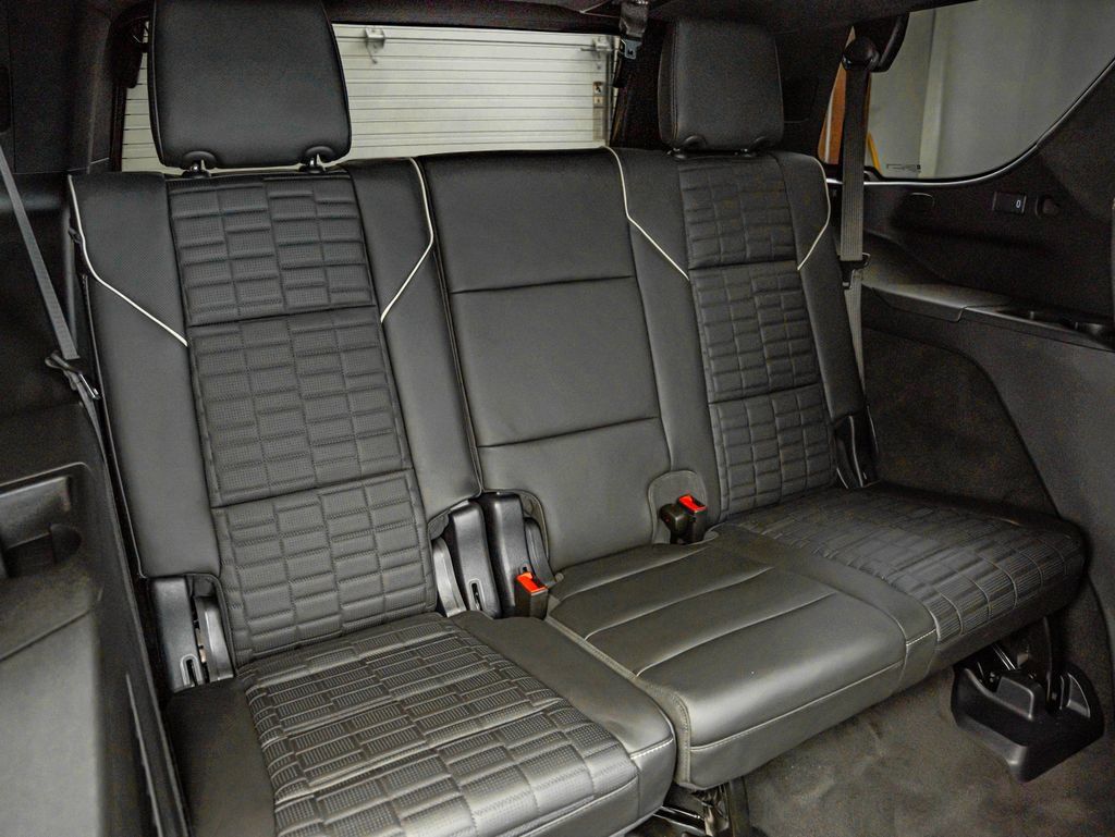 Used 2025 Cadillac Escalade V AWD/4WD image 43