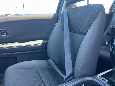 Used 2022 Honda HR-V LX image 25