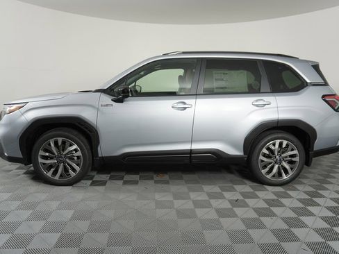 New 2025 Subaru Forester Touring image 4